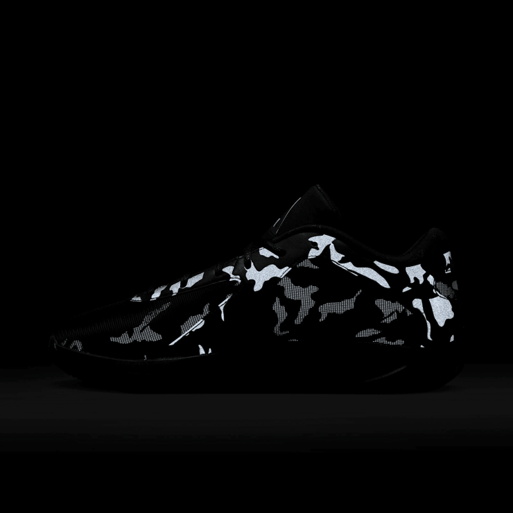 Nike Giannis Freak 6 Black Label Angle 9