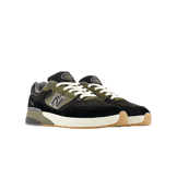 New Balance Numeric 933 Andrew Reynolds Black Olive Angle 2