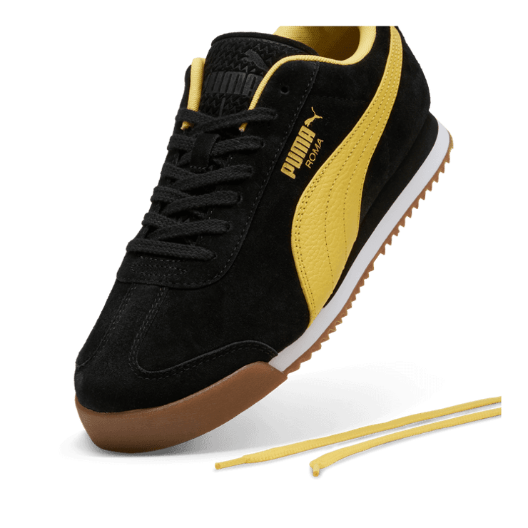 PUMA Roma Suede Sneakers in Black Angle 2