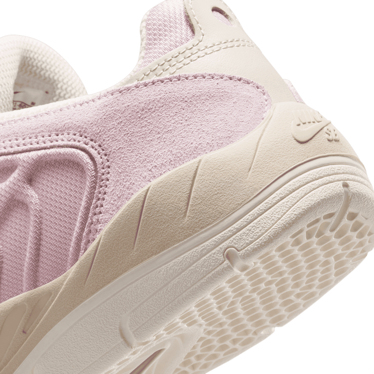 Nike SB Vertebrae Angle 5