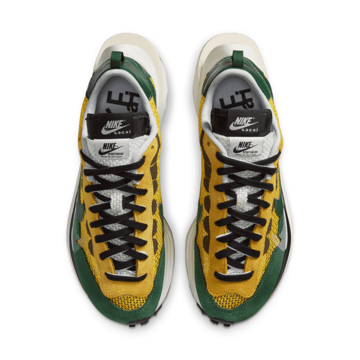 Nike Vaporwaffle sacai Tour Yellow Stadium Green Angle 1