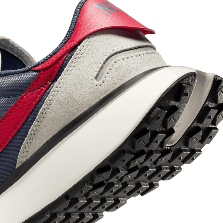 Nike Phoenix Waffle Angle 6