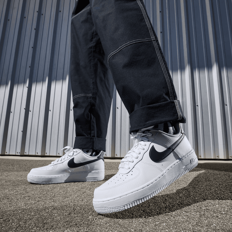 Nike Air Force 1 '07 Angle 0