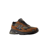 New Balance 2010 Pecan Castlerock Angle 2