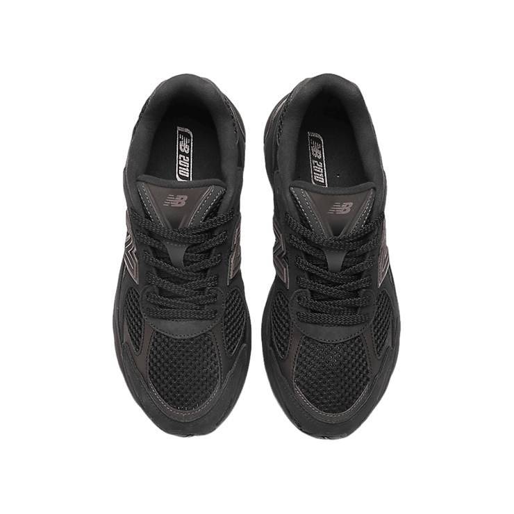 New Balance 2010 Black Ice Angle 1