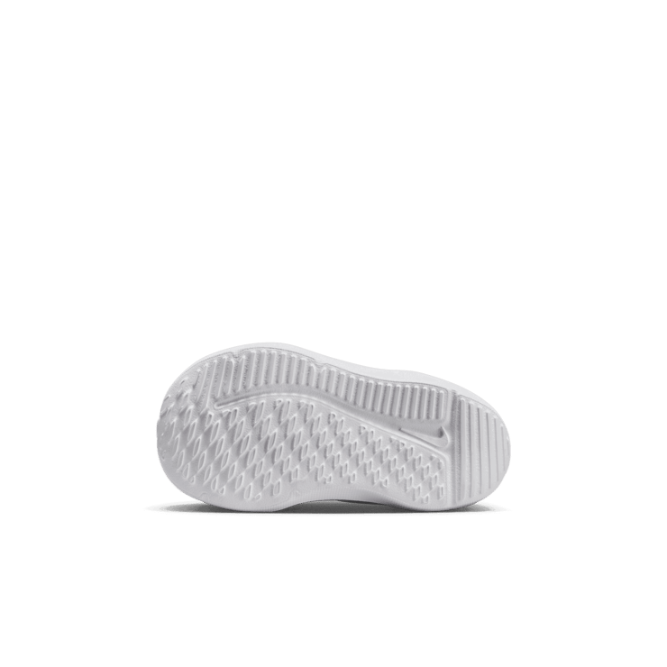 Nike Cosmic Runner Angle 0