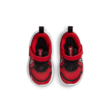 Nike Cosmic Runner Angle 1