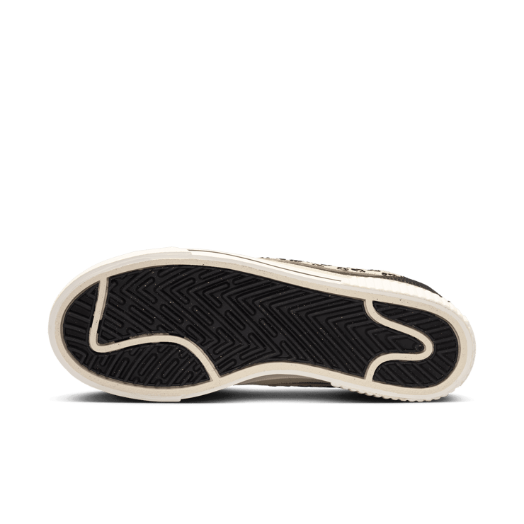 Nike Court Legacy Lift Angle 0