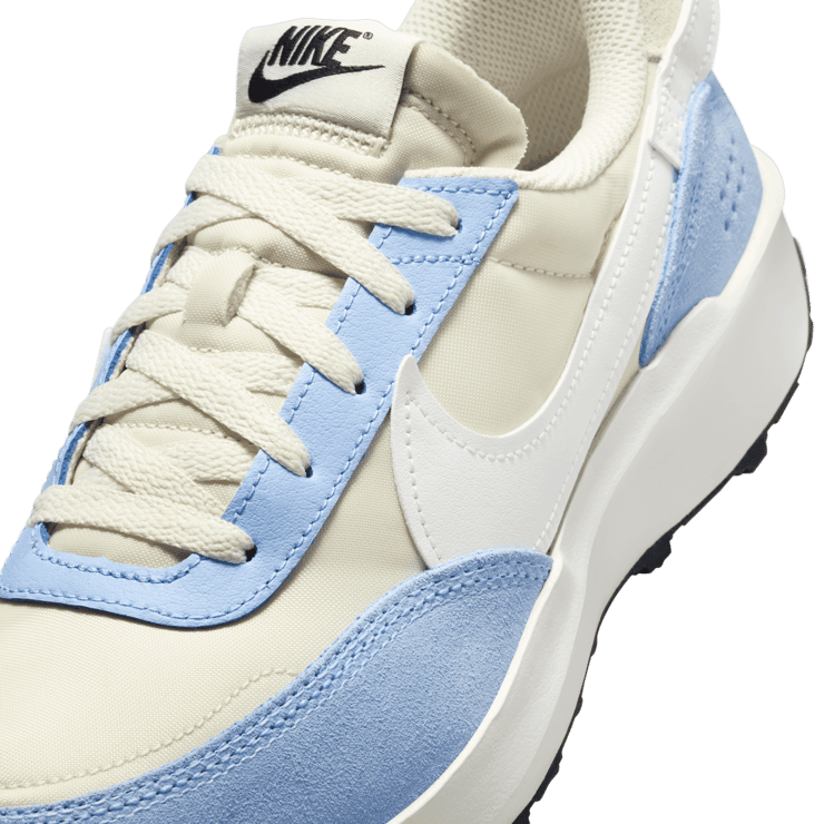 Nike Waffle Debut Angle 4