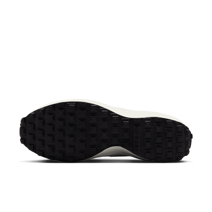 Nike Waffle Debut Angle 0