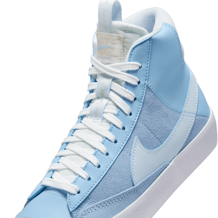 Nike Blazer Mid '77 SE D Angle 4