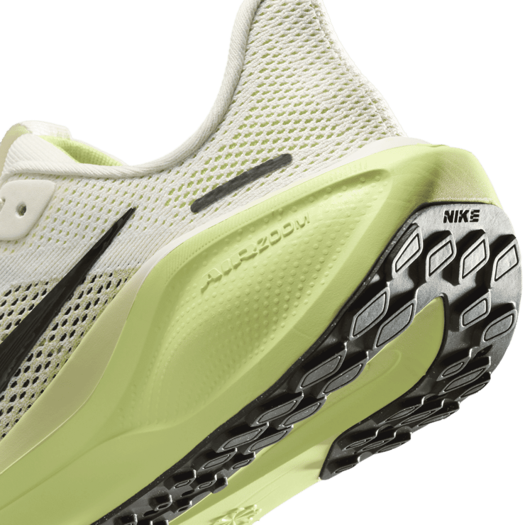 Nike Pegasus 41 Road Angle 6