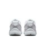 Nike V5 RNR Angle 3