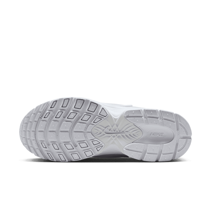 Nike V5 RNR Angle 0