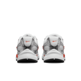 Nike V5 RNR Angle 3