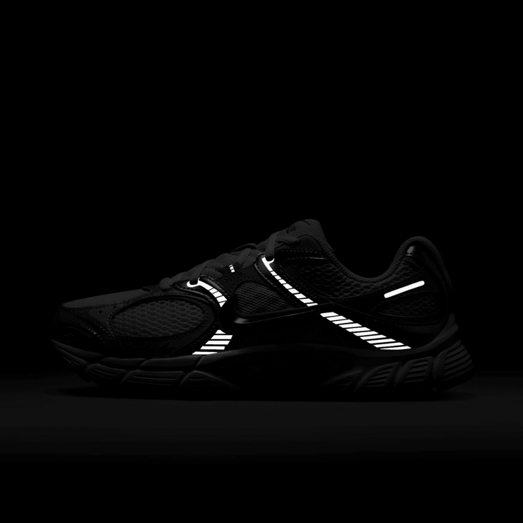 Nike V5 RNR Angle 8