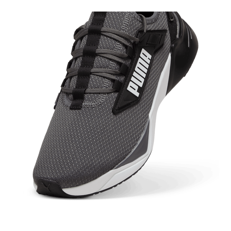 PUMA Retaliate 3 in Black Angle 3