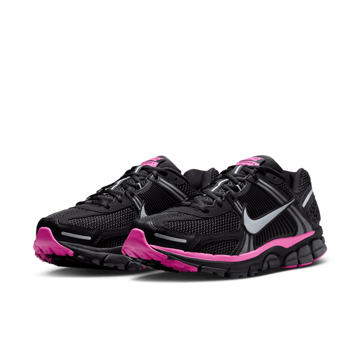 Nike Zoom Vomero 5 Black Pink Blast Angle 2