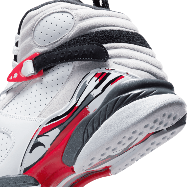 Air Jordan 8 Retro Bugs Bunny Angle 7