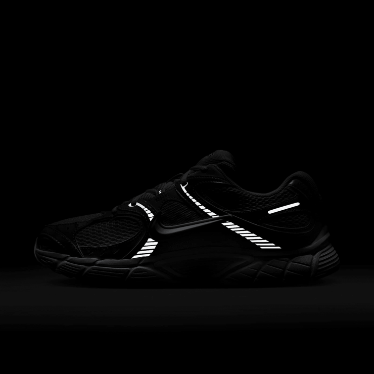 Nike V5 RNR Angle 9
