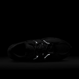 Nike V5 RNR Angle 6
