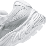 Nike V5 RNR Angle 5