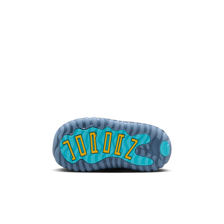 Air Jordan 11 Retro Gamma Blue (2025) (TD) Angle 4