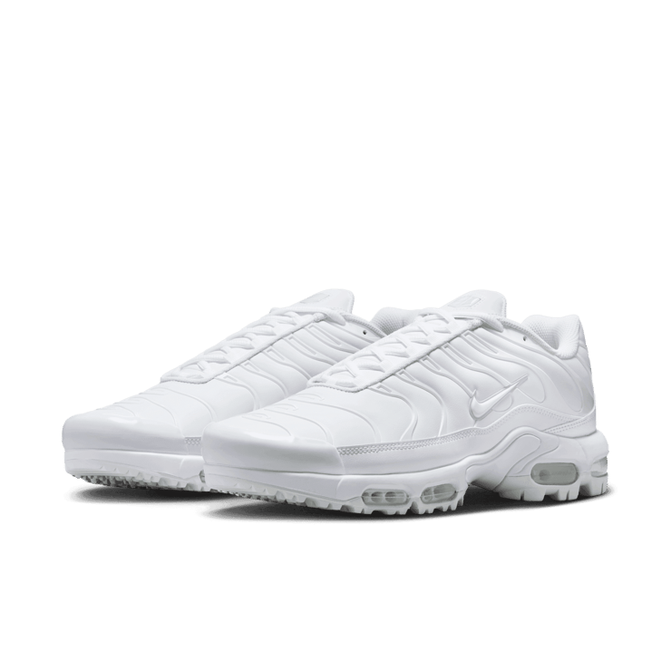 Nike Air Max Plus Golf 'Triple White' Angle 2