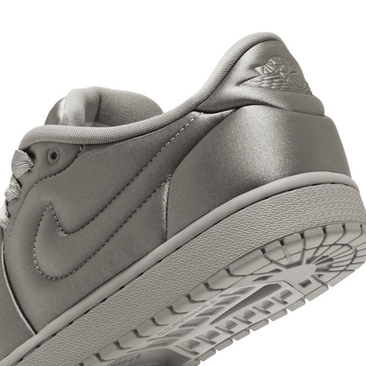Air Jordan 1 Low Method of Make 'Satin Grey' (W) Angle 5
