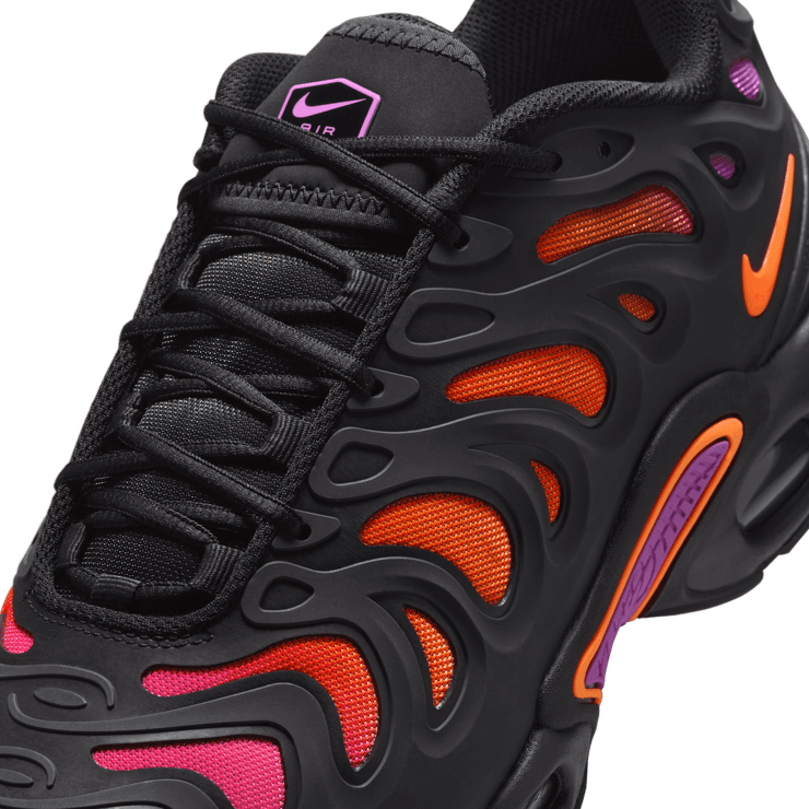 Nike Air Max Plus Drift Angle 4