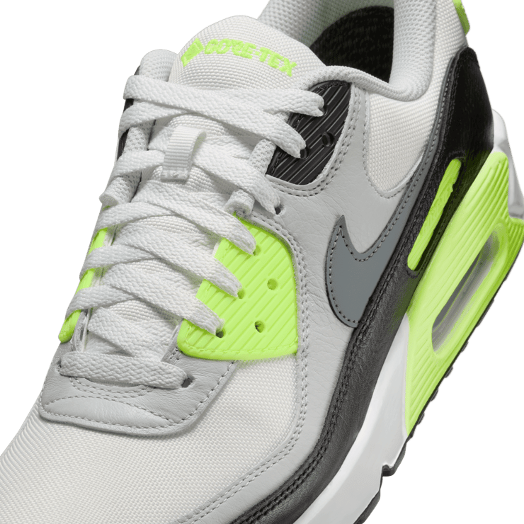 Nike Air Max 90 GORE-TEX 'Volt' Angle 4