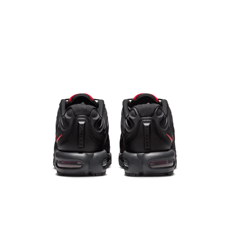 Nike Air Max Plus Drift 'Bred' Angle 3