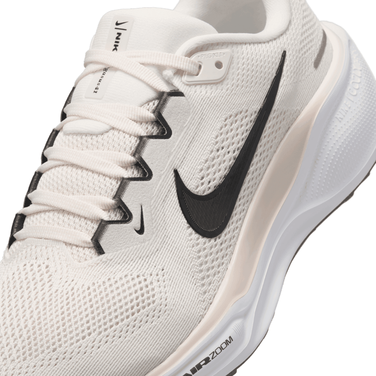 Nike Pegasus 41 Road (Extra Wide) Angle 4