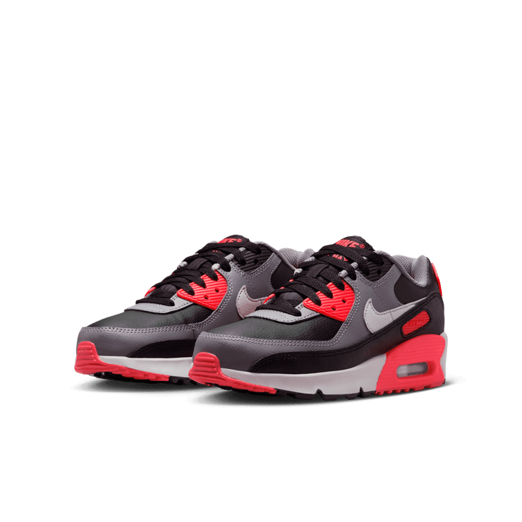 Nike Air Max 90 Angle 2