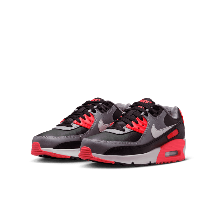 Nike Air Max 90 Angle 2