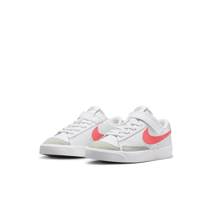 Nike Blazer Low '77 Angle 2