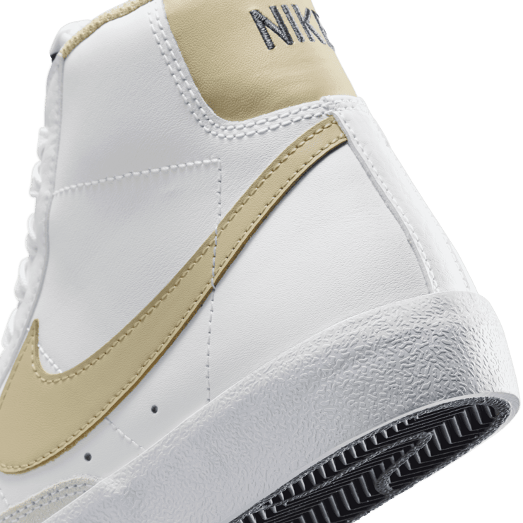 Nike Blazer Mid '77 Angle 5