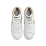 Nike Blazer Mid '77 Angle 1