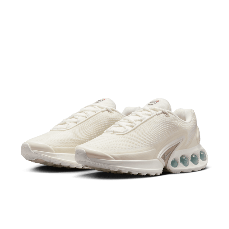 Nike Air Max DN SE 'Sail' (W) Angle 2