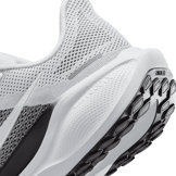 Nike Pegasus 41 Road Angle 5