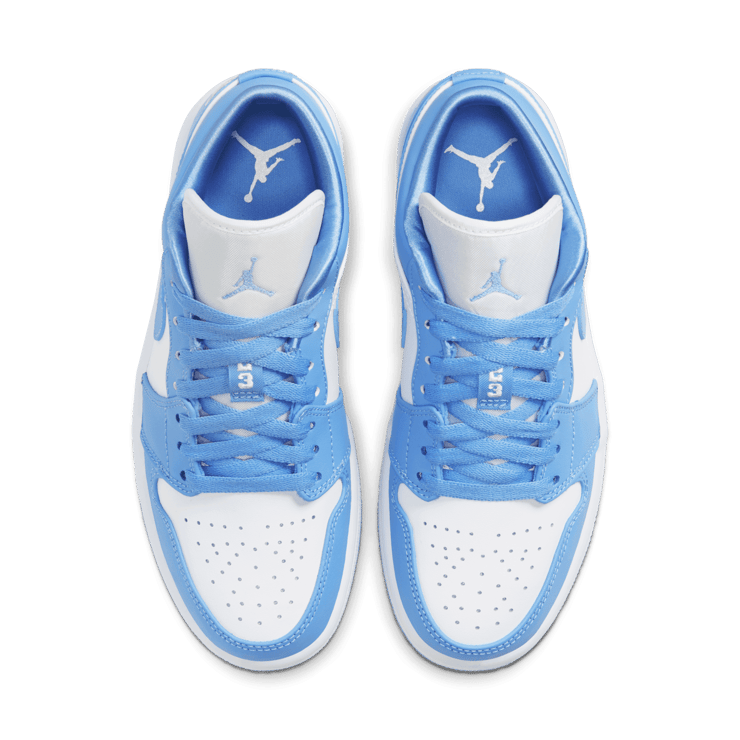 Air Jordan 1 Low UNC (W) Angle 1