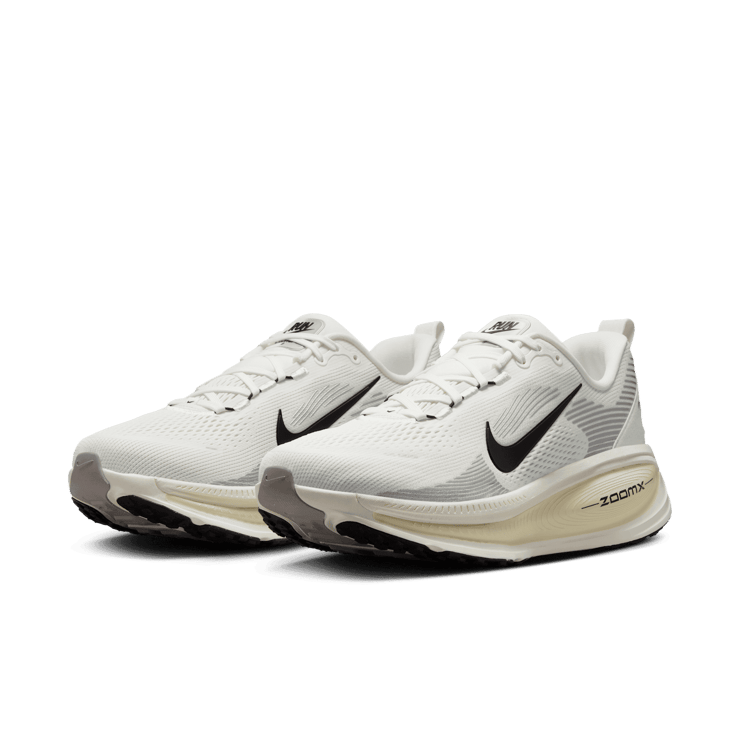 Nike Vomero 18 Coconut Milk Angle 2