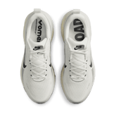 Nike Vomero 18 Coconut Milk Angle 1