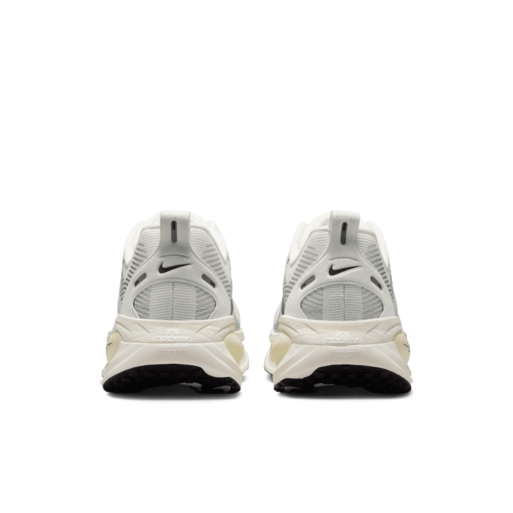 Nike Vomero 18 Coconut Milk Angle 3