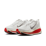Nike Vomero 18 Platinum Tint Siren Red Angle 2