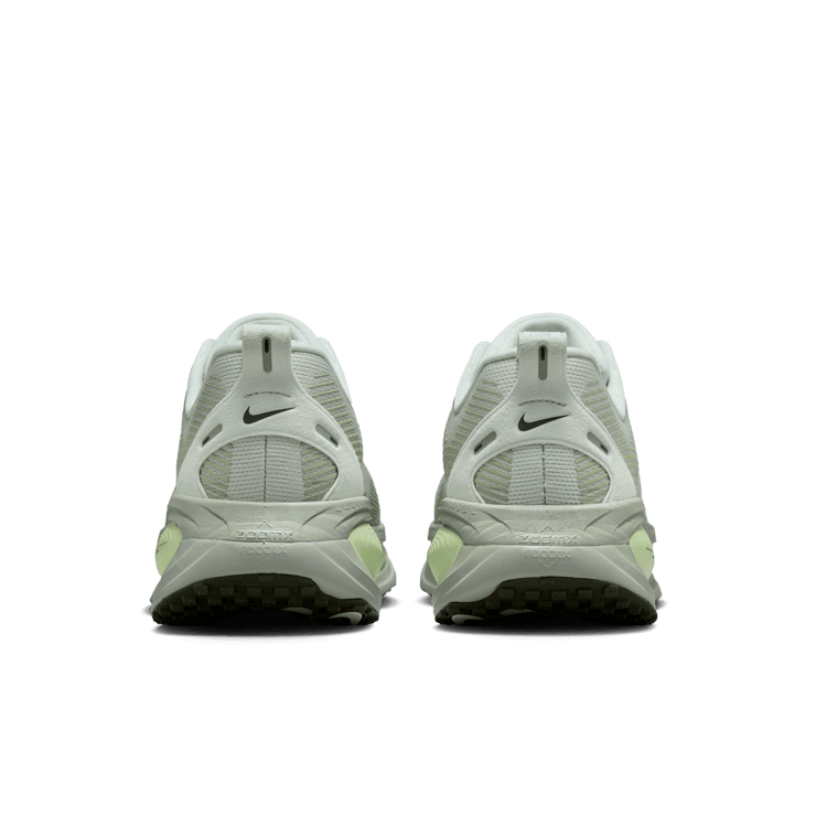 Nike Vomero 18 Light Silver Barely Volt Angle 3