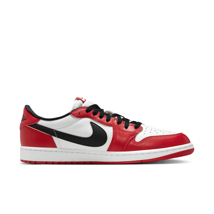 Air Jordan 1 Retro Low OG Chicago Angle 3