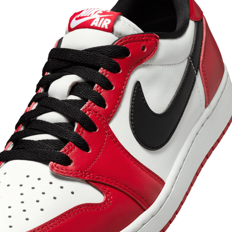 Air Jordan 1 Retro Low OG Chicago Angle 8