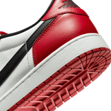 Air Jordan 1 Retro Low OG Chicago Angle 9