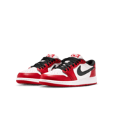 Air Jordan 1 Retro Low OG Chicago (GS) Angle 4